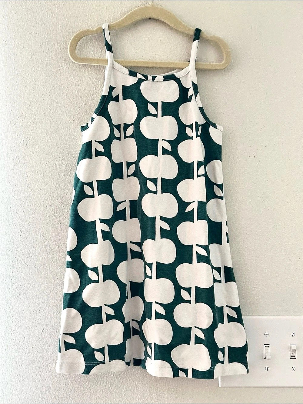 Hanna Andersson Green and White Apple Dress